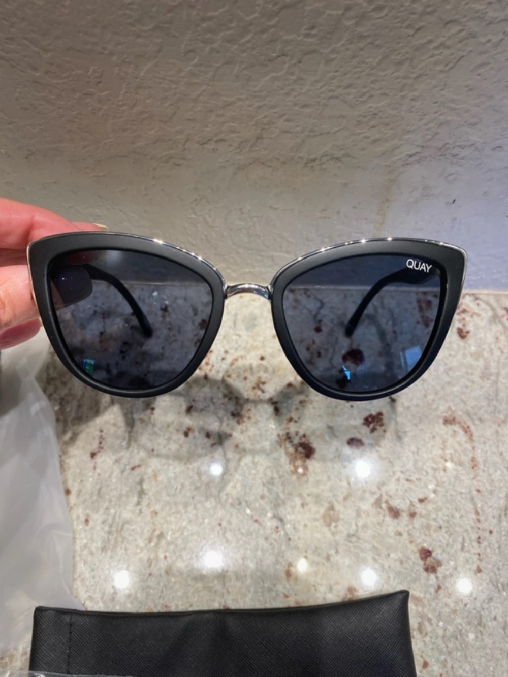 Quay “My Girl” black matte sunglasses NEW!